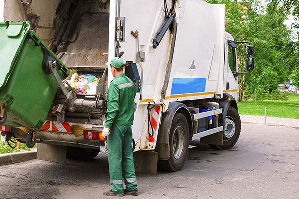 EROAD fleet management solution on a North American waste and recycling collection truck EROAD fleet management solution on a North American waste and recycling collection truck