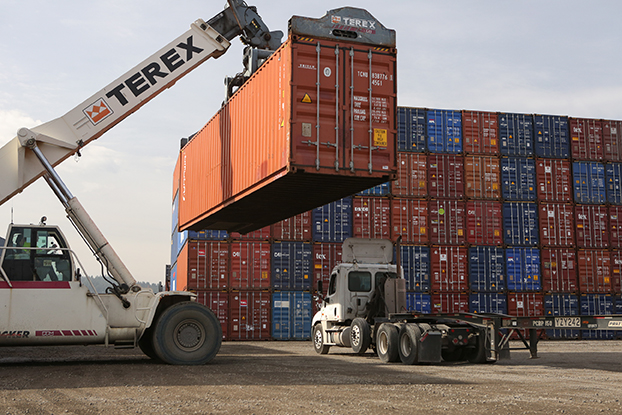 Call attention to your detention woes, provide comments to FMCSA